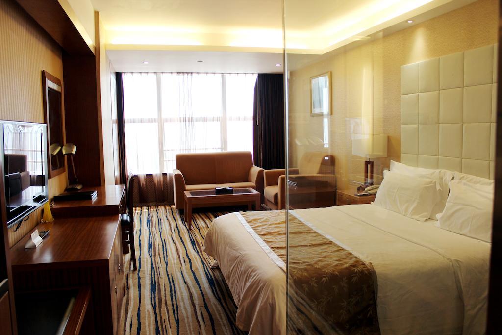 Shenzhen Luohu Railway Station Hotel - Commercial Building Номер фото