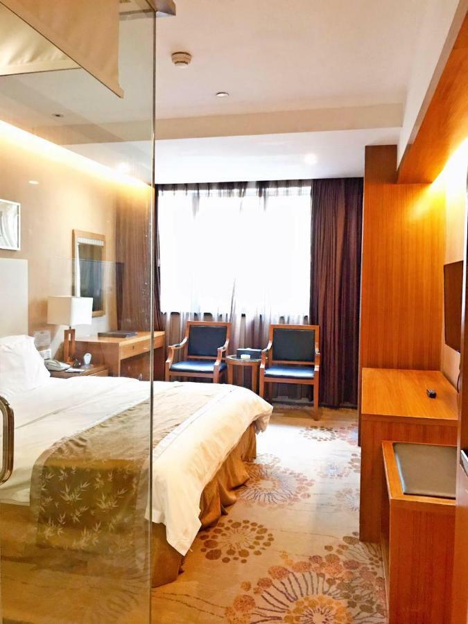 Shenzhen Luohu Railway Station Hotel - Commercial Building Экстерьер фото
