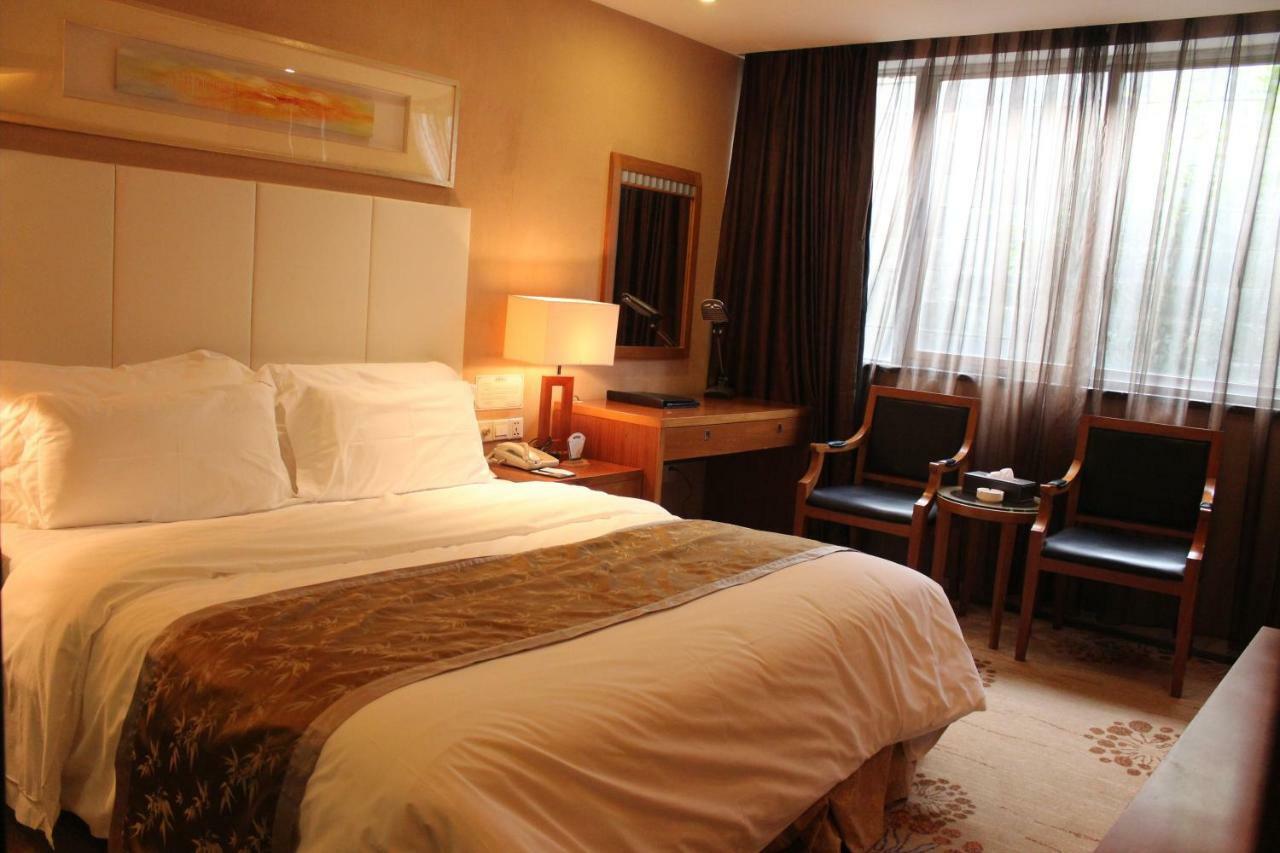 Shenzhen Luohu Railway Station Hotel - Commercial Building Экстерьер фото